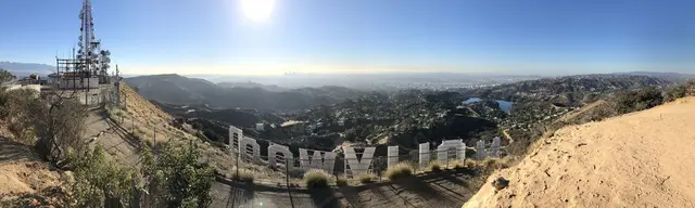 ハリウッドサイン