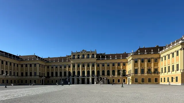 シェーンブルン宮殿（Schoenbrunn Palace）