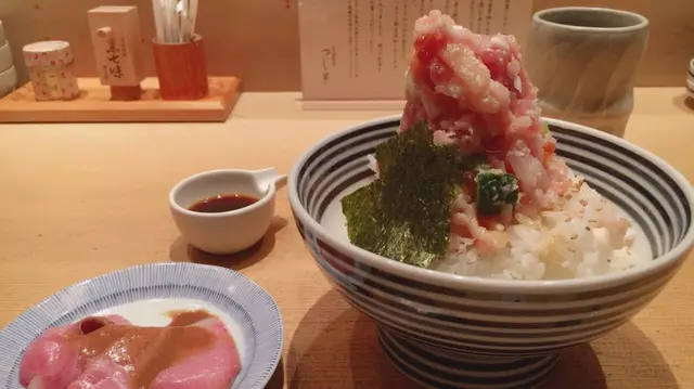 日本橋海鮮丼つじ半