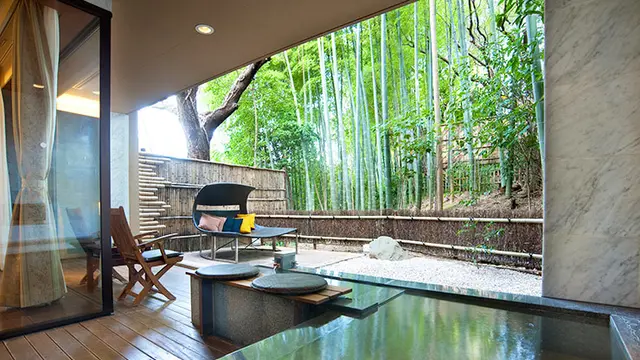 クリスマスは都会を離れて熱海でのんびりデート💕