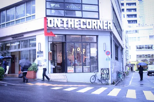 オンザコーナー （ON THE CORNER NO.8 BEAR POND）