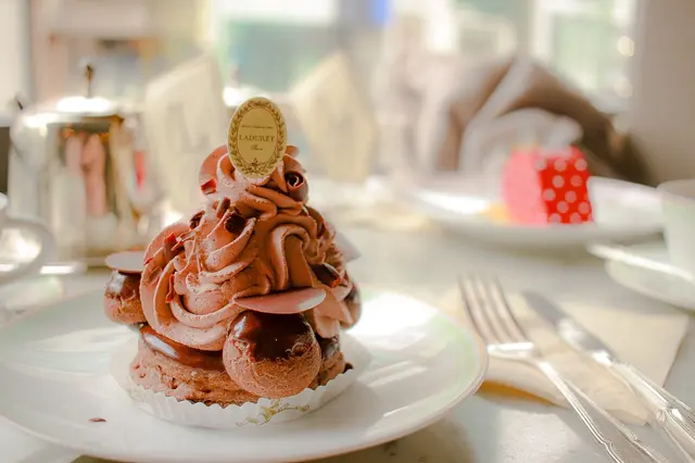 ラデュレ 銀座店（旧：ラデュレ サロン・ド・テ 銀座三越店）