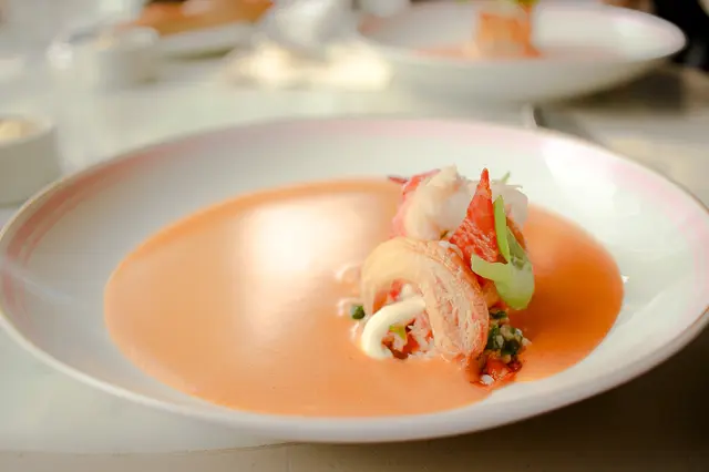 ラデュレ 銀座店（旧：ラデュレ サロン・ド・テ 銀座三越店）