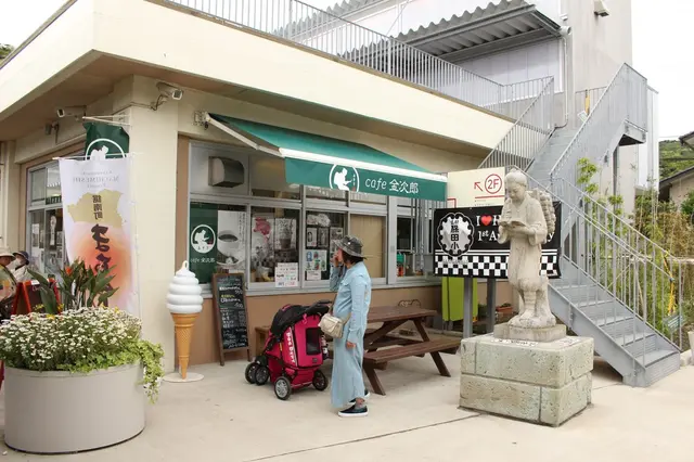 道の駅 保田小学校