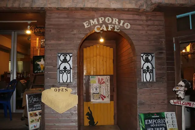 ＥＭＰＯＲＩＯ カフェ ダイニング駒沢通り学芸大学店