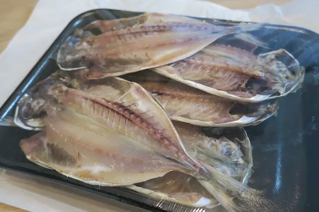 釜鶴ひもの店 本店