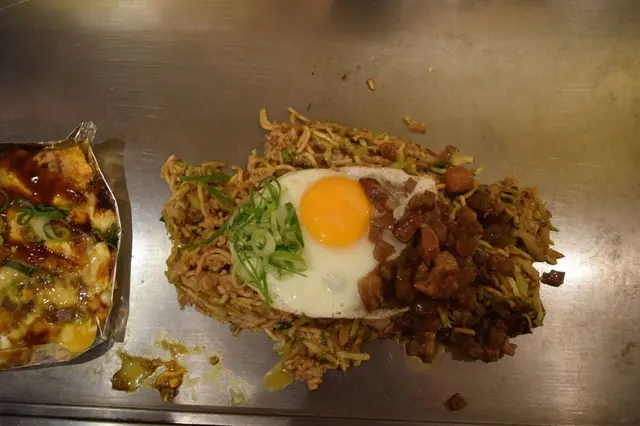 長田タンク筋～そばめしそば焼きモダン焼き専門～