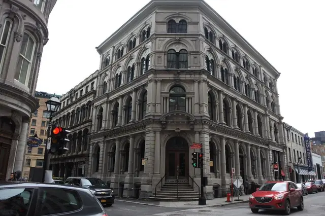 モントリオール