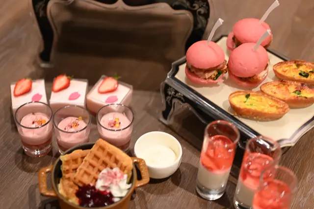 ザ ストリングス 表参道