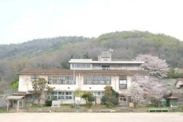 シェアアトリエ 海の校舎