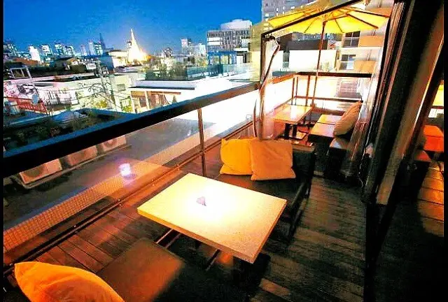 【東京】ソファの素敵なカフェ