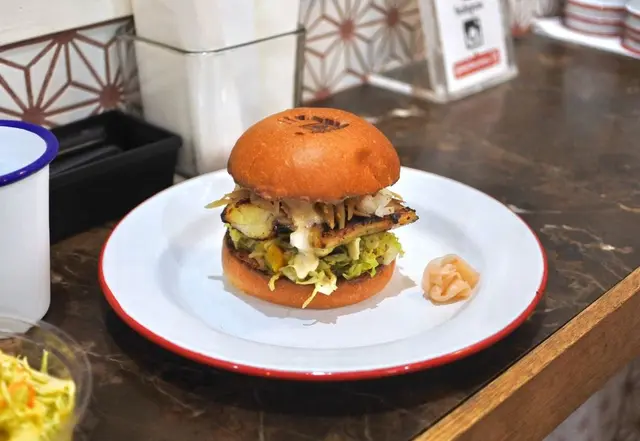 【閉業】deli fu cious（デリファシャス）