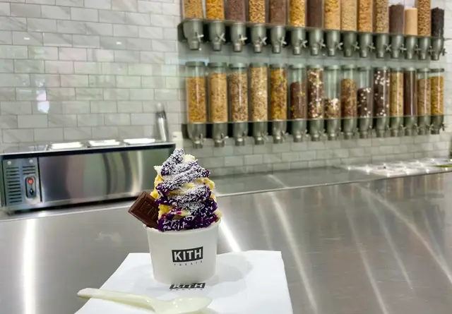 KITH TREATS（キストリーツ）