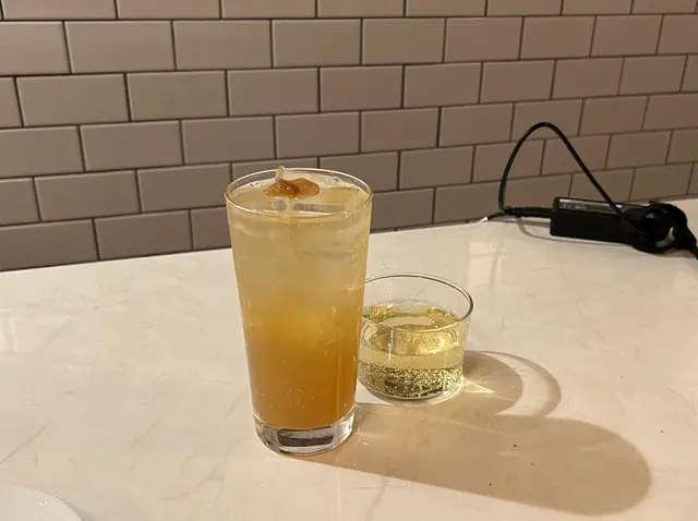 立ち飲みワイン 荒川STAND