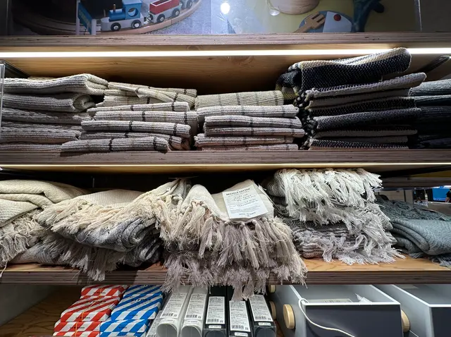 Standard Products ヤエチカ店（スタンダードプロダクツ）