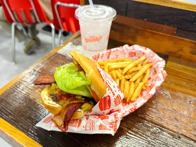 Li'l Woody's SHIBUYA（リルウッディーズ渋谷）