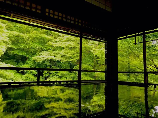瑠璃光院