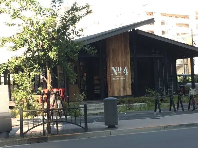 No.4（ナンバーフォー）