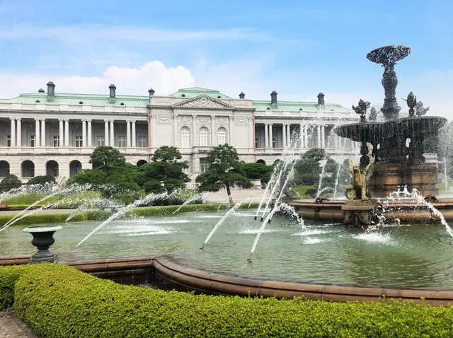 迎賓館赤坂離宮 (Akasaka Palace)