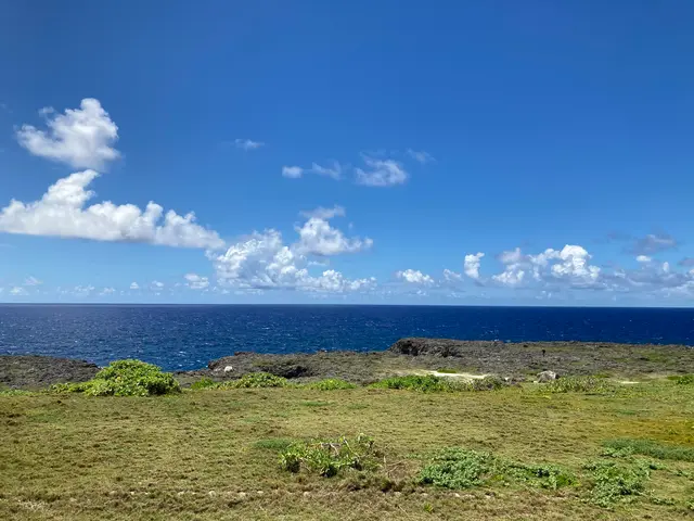 日本最南端の碑