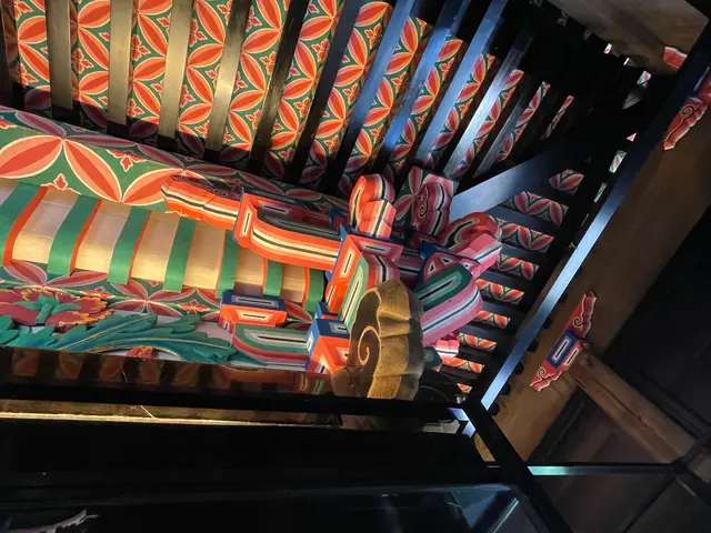 宝厳寺唐門（国宝）