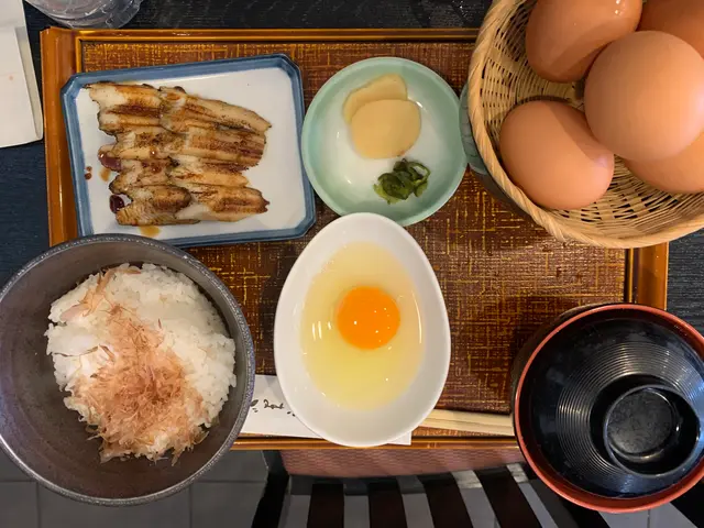 たまごや