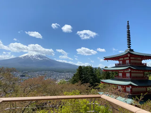 新倉山浅間公園