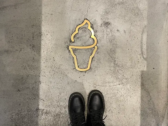 MIYASHITA CAFE +softcream （ミヤシタカフェ＋ソフトクリーム）