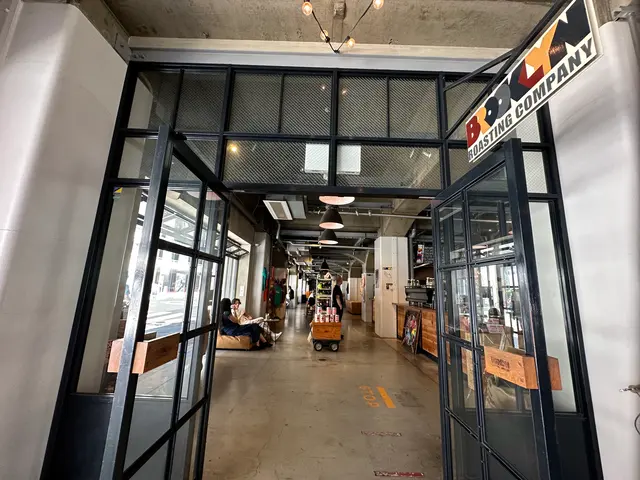 BROOKLYN ROASTING COMPANY NAMBA（ブルックリンロースティングカンパニー なんばEKIKAN店）