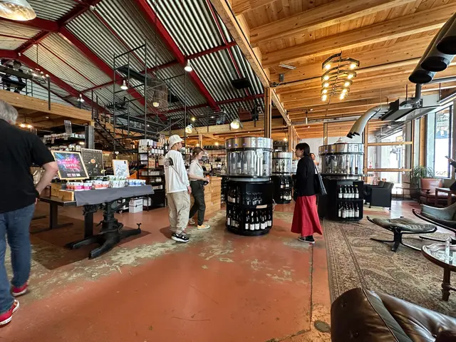 タカムラ ワイン＆コーヒーロースターズ（TAKAMURA Wine & Coffee Roasters）