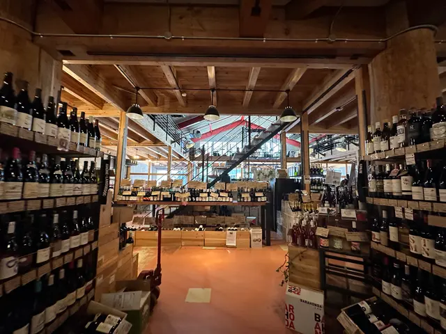 タカムラ ワイン＆コーヒーロースターズ（TAKAMURA Wine & Coffee Roasters）