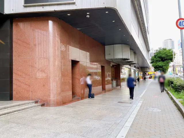 阪急メンズ大阪（HEP NAVIO）