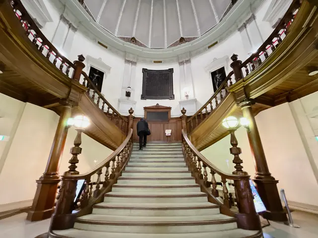 大阪府立中之島図書館