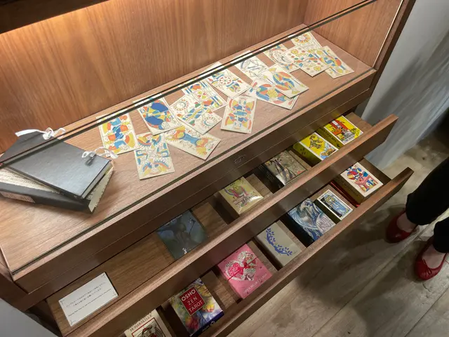 CAFÉ Tarot (カフェタロー)