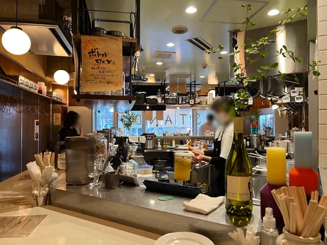 立ち飲みワイン 荒川STAND