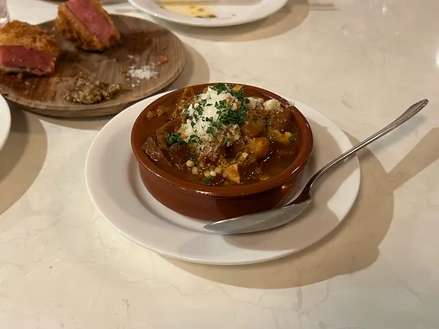 立ち飲みワイン 荒川STAND