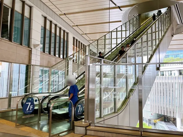 ルクア イーレ（LUCUA 1100）