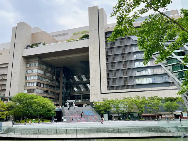 ルクア イーレ（LUCUA 1100）