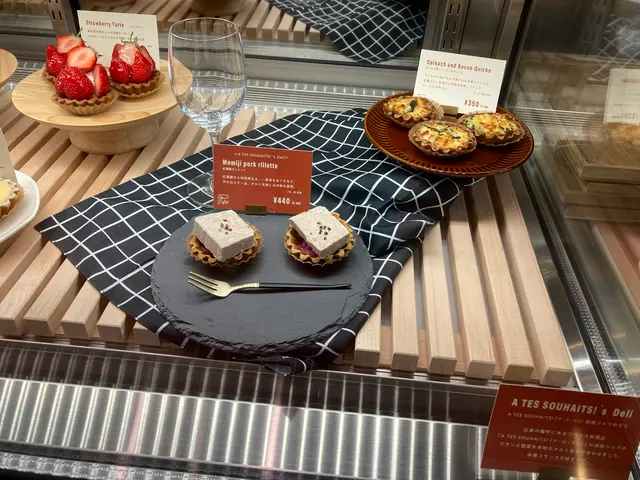 LALA PALETTE（ララ パレット）