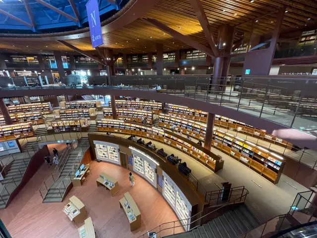 石川県立図書館