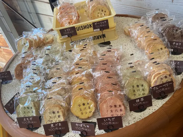 まるい食パン専門店 つるやパン