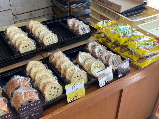 まるい食パン専門店 つるやパン