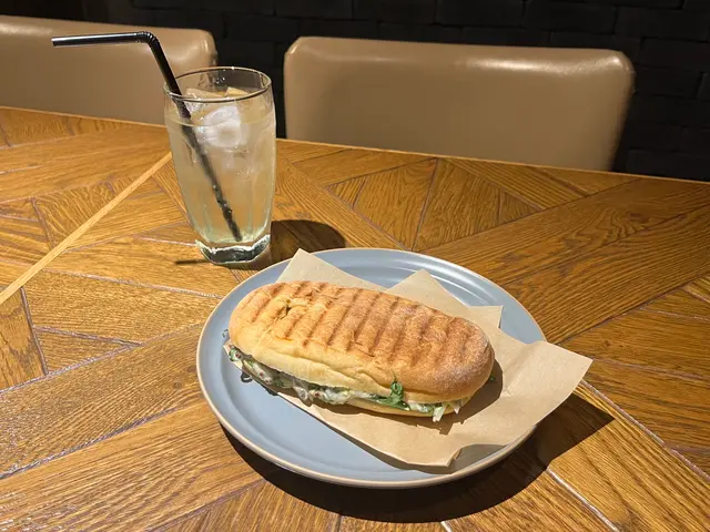 パニーニカフェFRANK