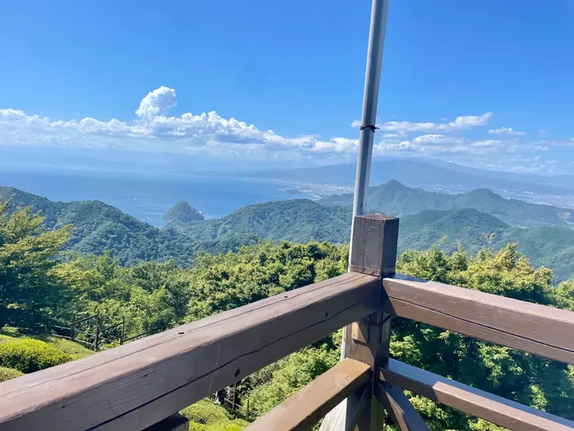 伊豆パノラマパーク山頂駅（展望台、足湯）