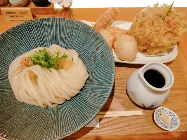 切麦や 甚六