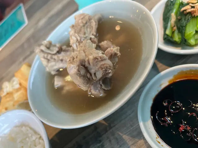 6 肉骨茶