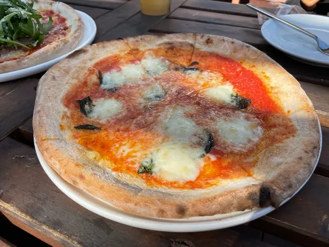 Cafe +8101 (カフェプラスエイトワンオーワン)