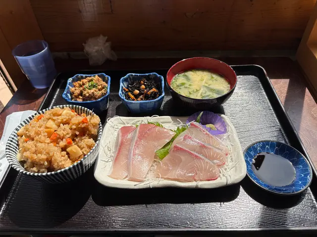 海鮮食堂 じゃこや
