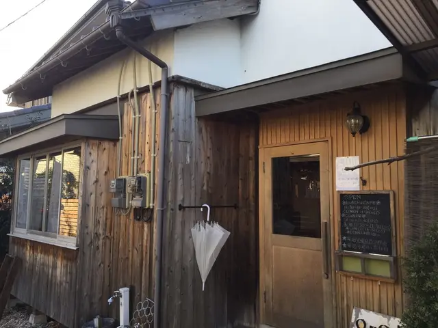 Cominca Cafe 和SABURO