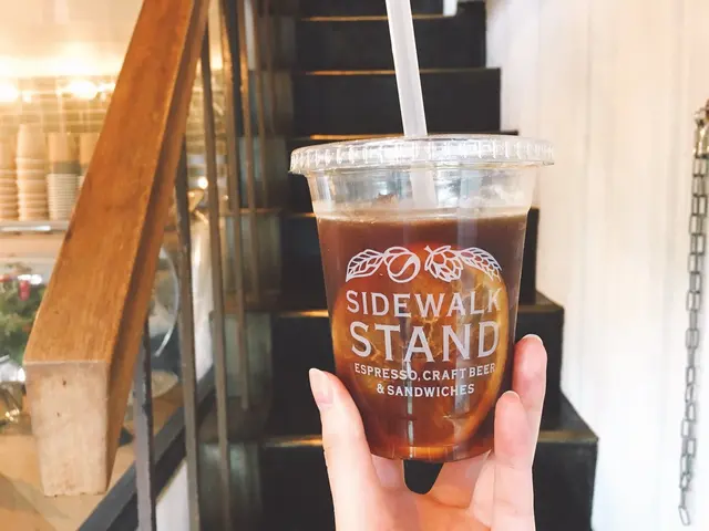 サイドウォーク スタンド （SIDEWALK STAND）